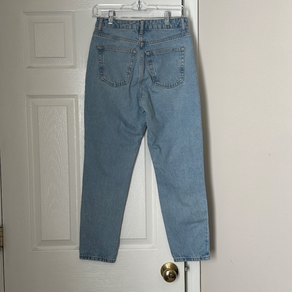 TOPSHOP Women's Light Mom Jeans Ripped jeans Size 26 Length 30 - Picture 3 of 8